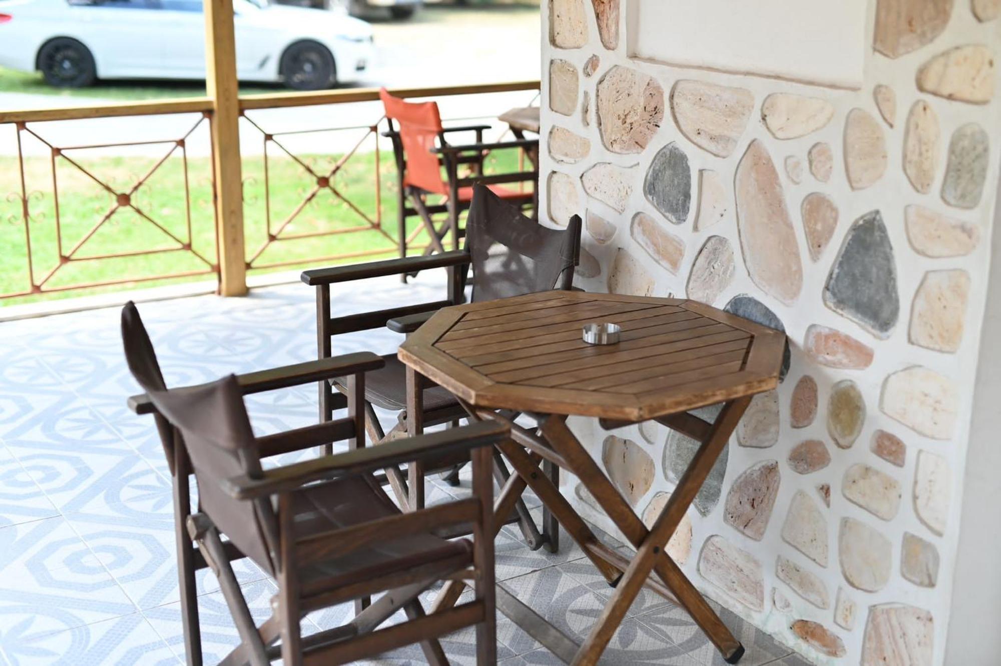 Guesthouse Agnandi Като-Лутракі Екстер'єр фото
