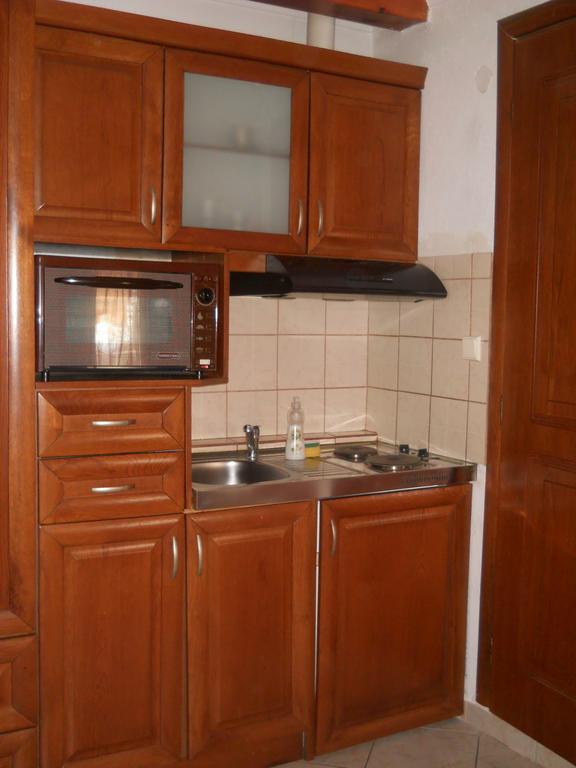 Guesthouse Agnandi Като-Лутракі Номер фото