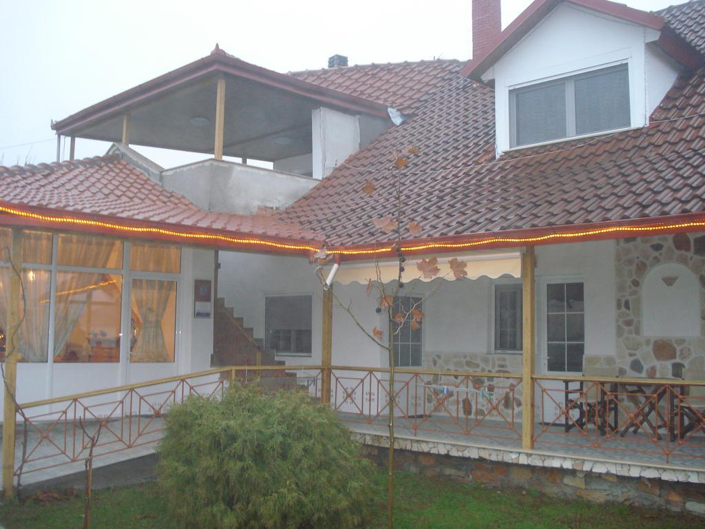 Guesthouse Agnandi Като-Лутракі Екстер'єр фото